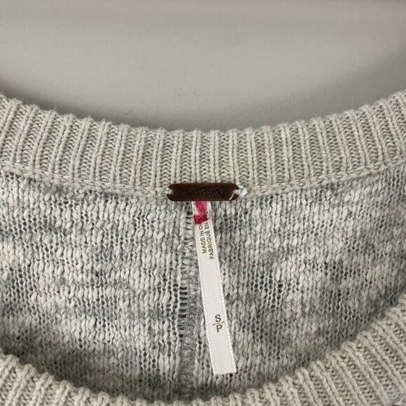 Free People Heathered Gray Scoop Neck Knit Sweater Size Small - Picture 3 of 6
